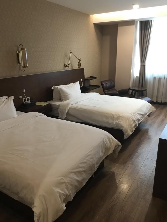 Manxin Hotel Shanghai Xujiahui Екстериор снимка